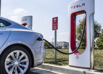 Tesla Eskişehir Supercharger istasyonu hizmete açıldı! Türkiye'deki şarj ağı nasıl genişliyor? #1