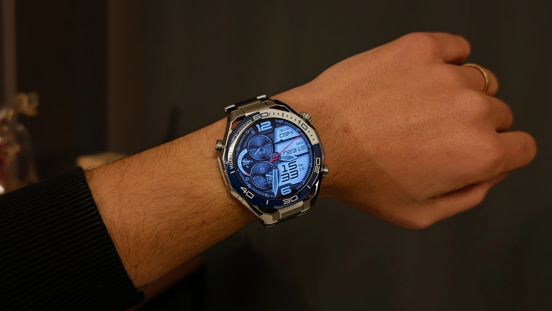 HUAWEI Watch Ultimate 2: Lüks, Zerafet ve Keşif Deneyimini Bir Arada Sunan Saat