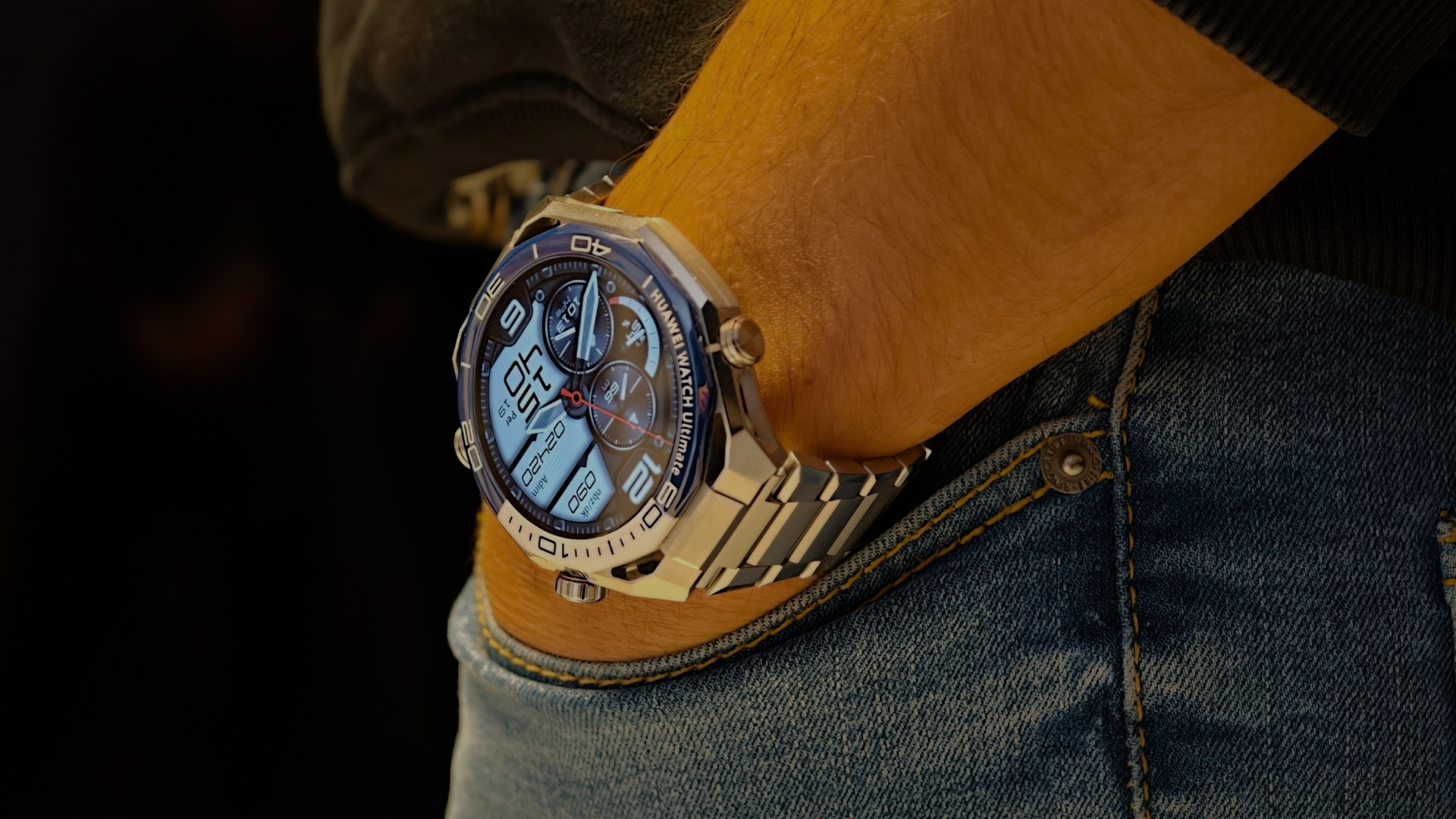 HUAWEI Watch Ultimate 2: Lüks, Zerafet ve Keşif Deneyimini Bir Arada Sunan Saat