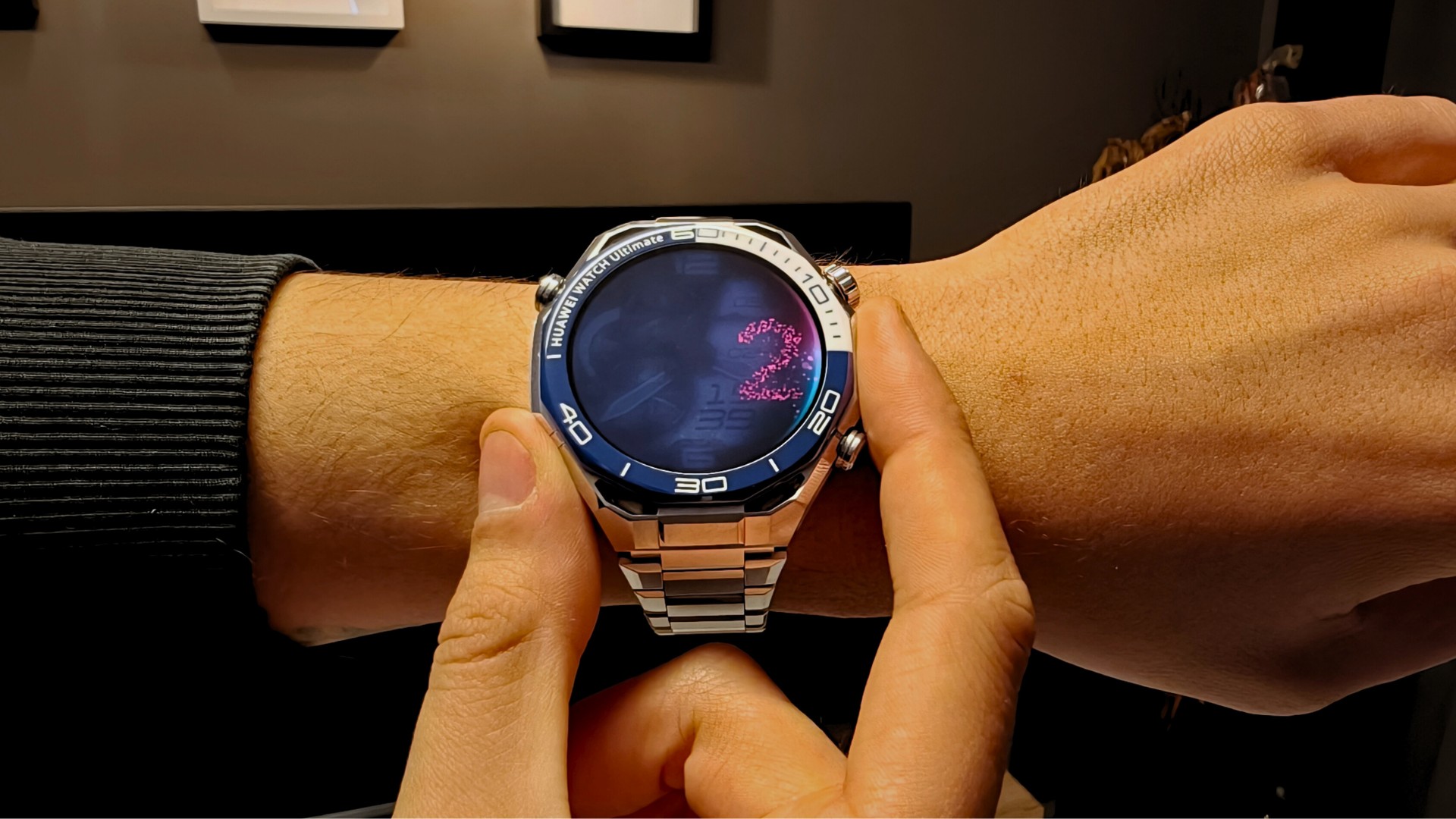 HUAWEI Watch Ultimate 2: Lüks, Zerafet ve Keşif Deneyimini Bir Arada Sunan Saat