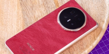 Honor Magic V6 tüm çıplaklığıyla karşımızda! İşte yeni katlanabilir telefon kralı! #1