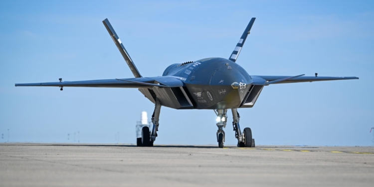 Bayraktar KIZILELMA sahaya iniyor! Türkiye'nin ilk insansız savaş uçağı ne zaman görevde olacak? #1