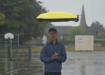 Drone ile uçan şemsiye konsepti hayata geçirildi! İşte o fütüristik tasarım! #1