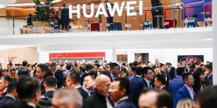 Huawei MWC 2026'da yepyeni akıllı cihazlarını tüketicilerle buluşturuyor