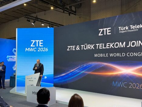 Türk Telekom gökyüzünde de dijital dönüşüme öncülük ediyor Türk Telekom gökyüzünde de dijital dönüşüme öncülük ediyor