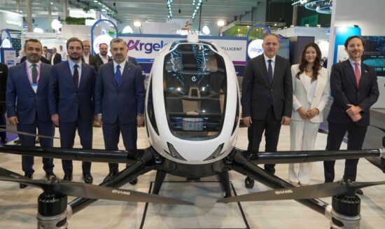 Türk Telekom gökyüzünde de dijital dönüşüme öncülük ediyor