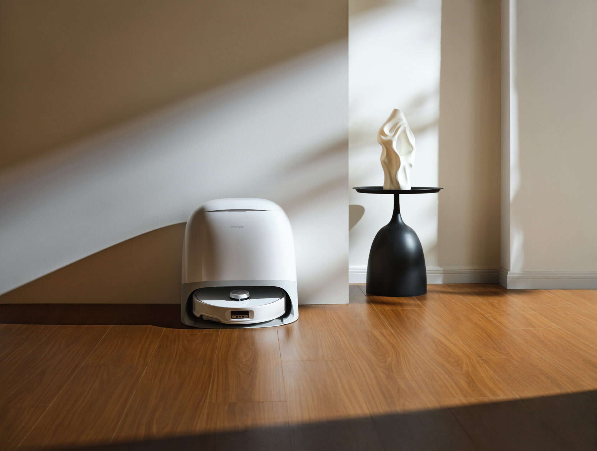 Roborock Qrevo Curv Serisi ile temizlikte sesli komut dehemmiyeti başlıyor Roborock Qrevo Curv Serisi ile temizlikte sesli komut dehemmiyeti başlıyor