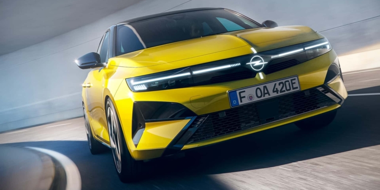 Makyajlı Opel Astra Türkiye satış tarihi resmen açıklandı! İşte özellikleri! #1