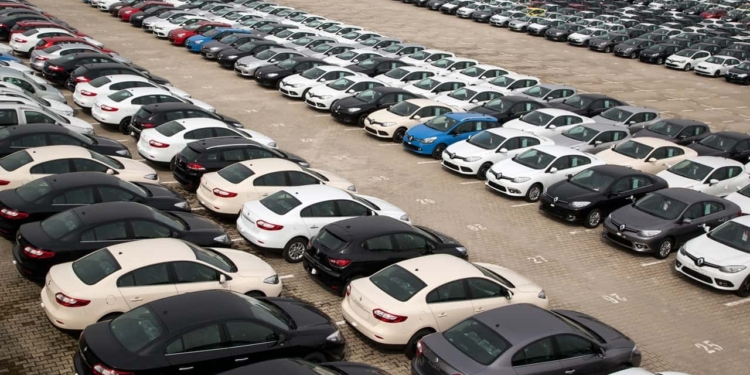 Otomobil pazarı Şubat ayında daraldı! Rakamlar ne söylüyor? #1