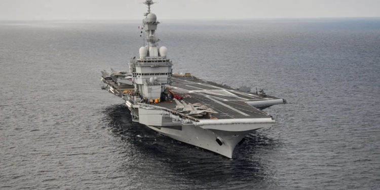 Strava ile koşu yapan asker, savaşın gidişatını değiştirdi! Fransız uçak gemisi ifşa oldu! #1