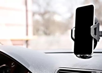 Araçlara telefon tutacağı yasağı yolda! Cezası ne kadar? #1