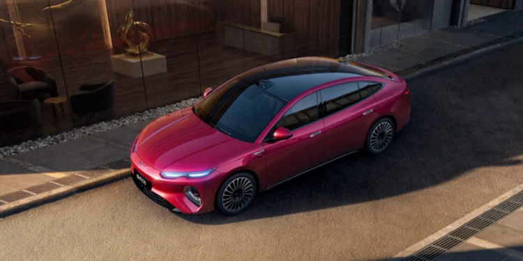 BYD Seal 08 Tanıtıldı! Sınıfının Dengelerini Değiştirecek Mi?