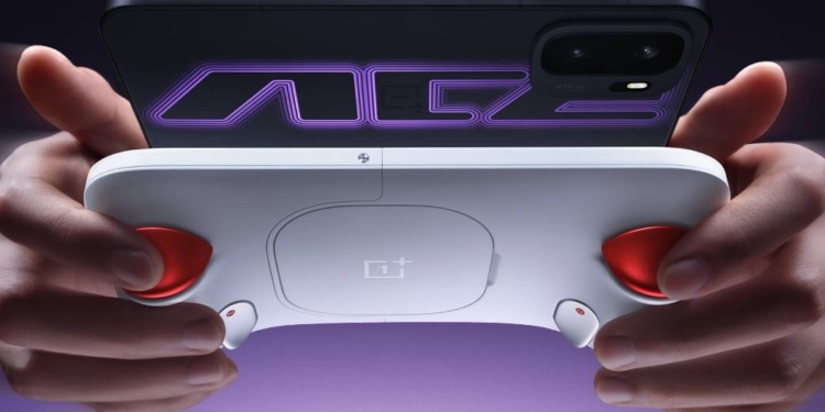 OnePlus Ace 6 Ultra Tanıtıldı: Dimensity 9500 ve 8.600 mAh Batarya!