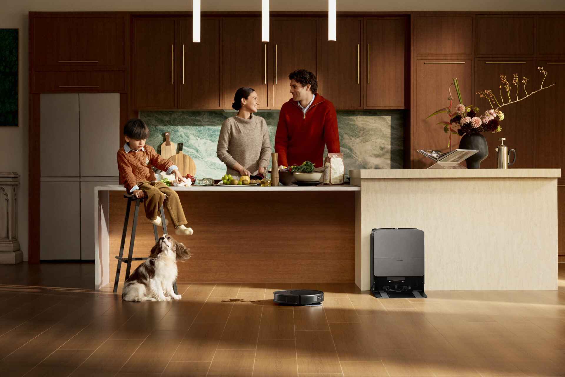  36.000 Pa Emiş Gücü ve Kendi Yüksekliğini Ayarlayan Teknoloji