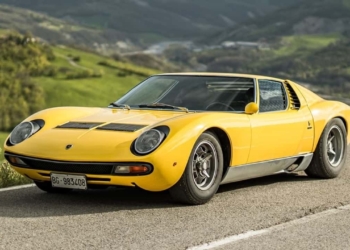 Lamborghini, özel üretim Revuelto ile Miura'yı onurlandıracak! İşte can alıcı tasarımı! #1