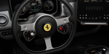 Ferrari Luce ekranlarıyla büyüleyecek! Samsung OLED teknolojisi otomobil dünyasını nasıl değiştirecek?