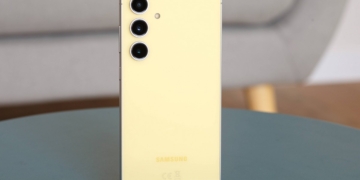 Samsung Galaxy S24 ve katlanabilir modeller için One UI 8.5 güncellemesi! Amerika'da dağıtım başladı mı?