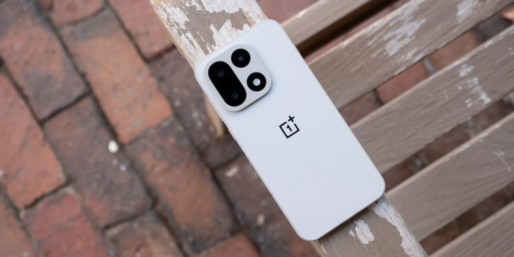 OnePlus 15için OxygenOS 16.1 güncellemesi yayınlandı! Yeni sürüm neler sunuyor?
