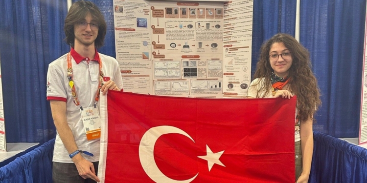 Regeneron ISEF Bilim ve Mühendislik Yarışması sonuçlandı! Genç araştırmacılarımız küresel arenadan kaç ödülle döndü? Regeneron ISEF Bilim ve Mühendislik Yarışması sonuçlandı! Genç araştırmacılarımız küresel arenadan kaç ödülle döndü?