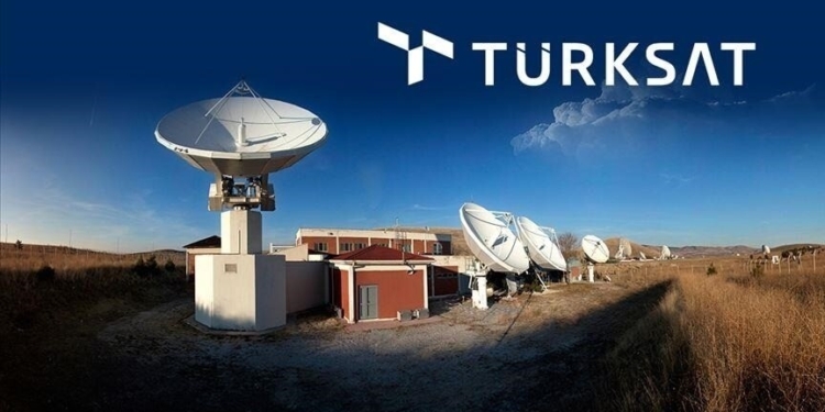 TÜRKSAT uçak içi internet projesini duyurdu! Uçuşlarda yerli bağlantı dönemi ne zaman başlıyor? TÜRKSAT uçak içi internet projesini duyurdu! Uçuşlarda yerli bağlantı dönemi ne zaman başlıyor?