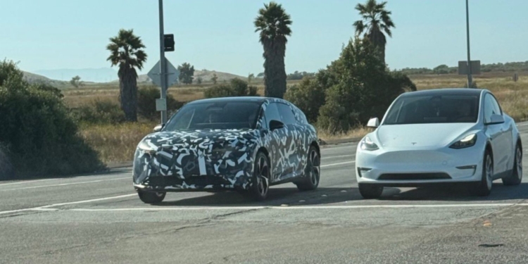 Tesla Hindistan'da fabrika kurmaktan vazgeçti! Dev şirket neden geri adım attı? Tesla Hindistan'da fabrika kurmaktan vazgeçti! Dev şirket neden geri adım attı?