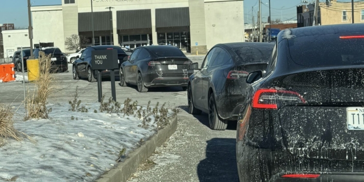 Tesla Supercharger sanal sıra testlerine başladı! Yeni sistem kavgaları bitirecek mi?