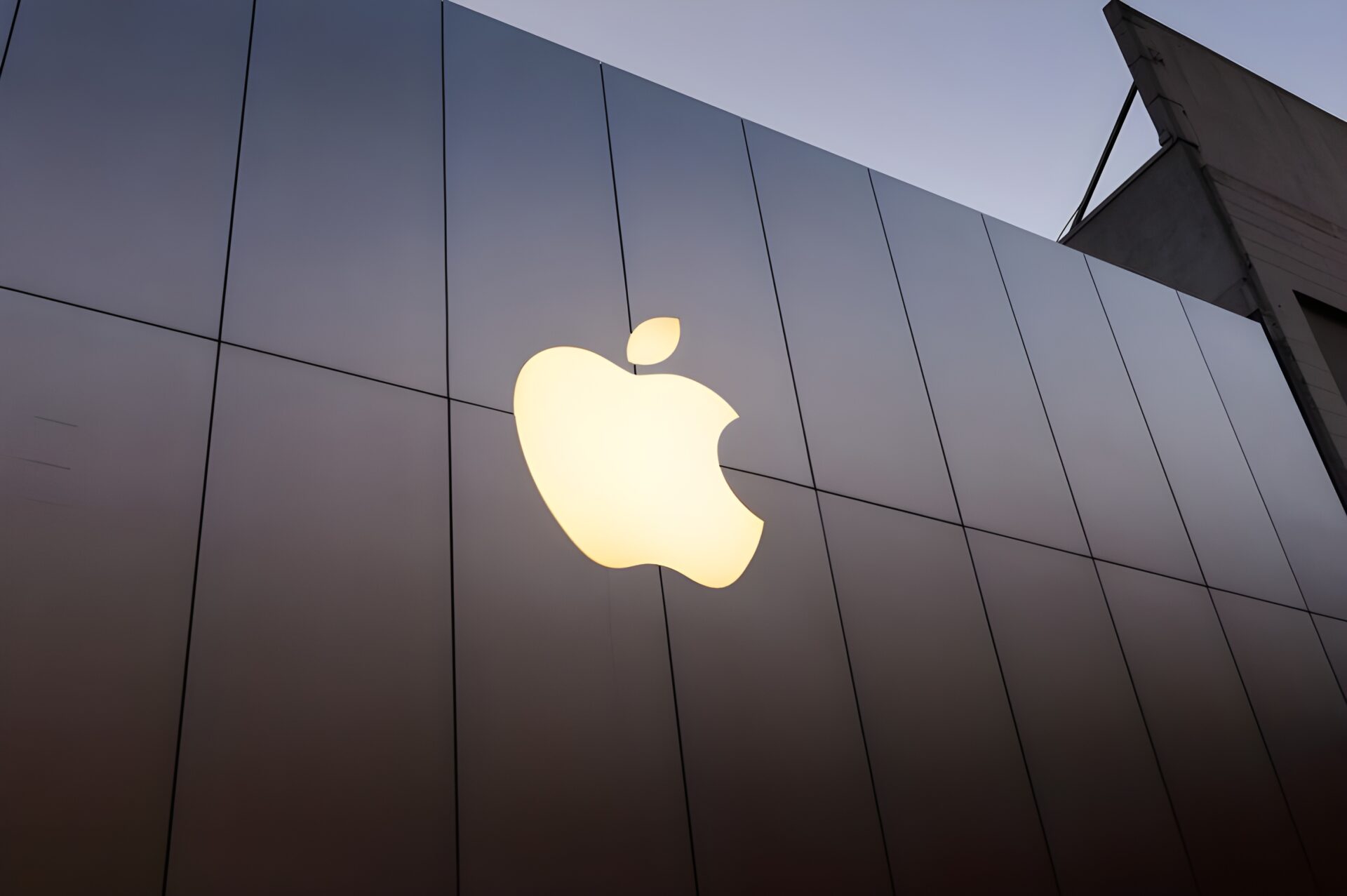 Apple piyasadaki LPDDR5 bellekleri toplamış! iPhone fiyatları ucuzlar mı?