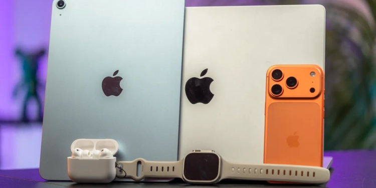 iPhone 11 Kullanıcılarına Üzücü Haber: Apple O Modellerin Fişini Çekiyor!