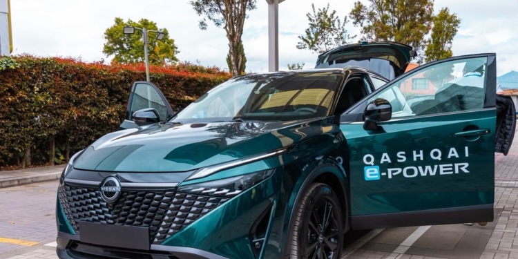 Nissan Qashqai e-POWER’dan Guinness Dünya Rekoru: Tek Depoyla 1980 km Nissan Qashqai e-POWER’dan Guinness Dünya Rekoru: Tek Depoyla 1980 km