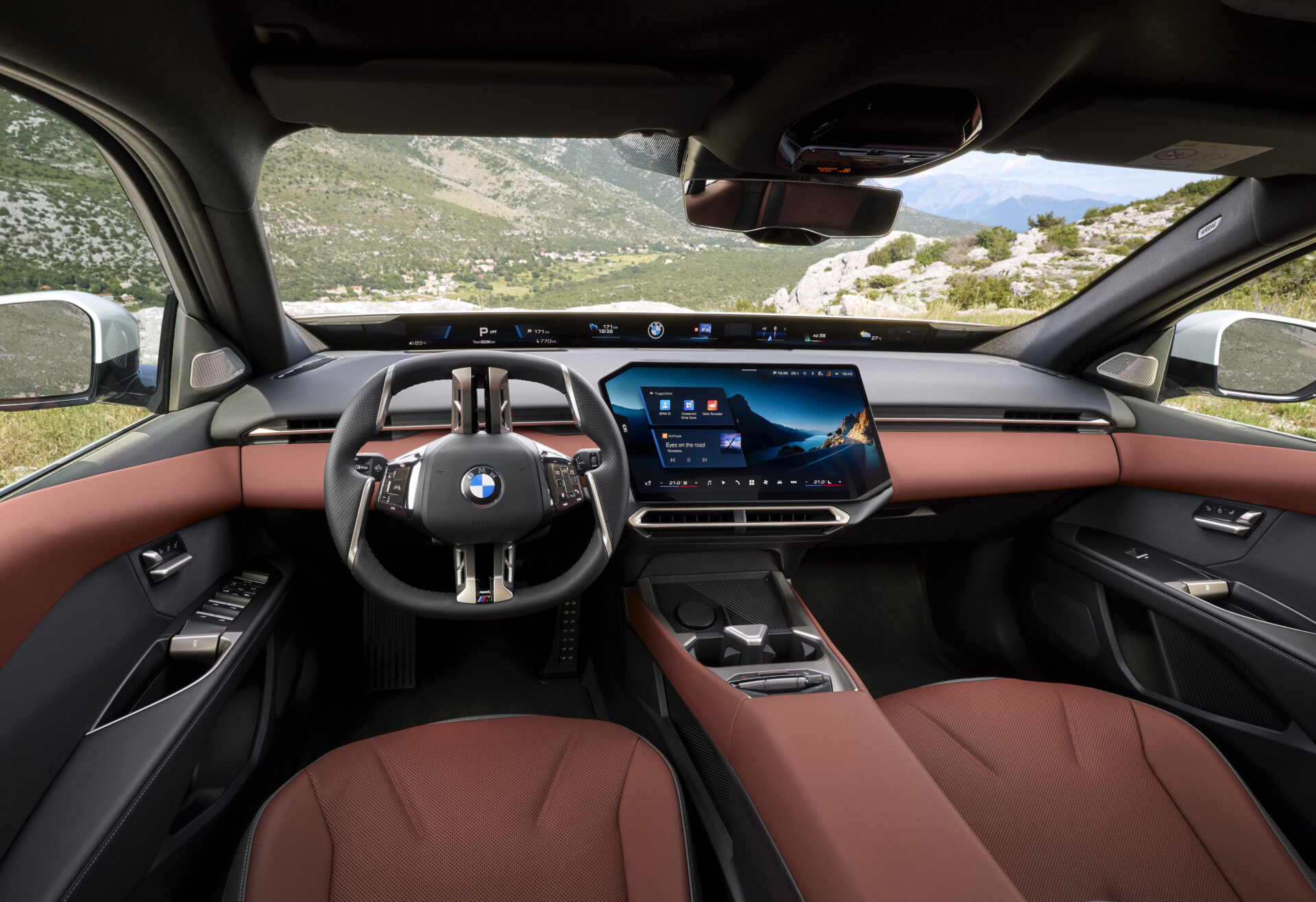 Neue Klasse Tasarımlı Yeni BMW 3 Serisi ve Tamamen Elektrikli i3’ü Tanıtıldı! Neue Klasse Tasarımlı Yeni BMW 3 Serisi ve Tamamen Elektrikli i3’ü Tanıtıldı!