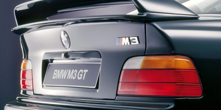 Gönüllerde Taht Kuran BMW M3 40 Yaşında! Gönüllerde Taht Kuran BMW M3 40 Yaşında!