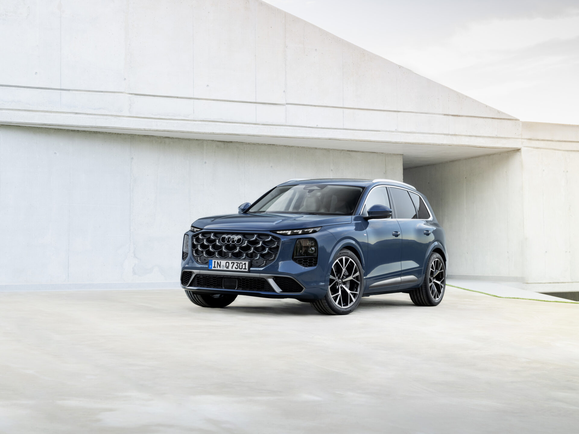 Yeni Audi Q7 Çarpışma Sonrası Güvenlikte Tarih Yazdı: Euro NCAP’ten Yüzde 100 Başarı! Audi Q7